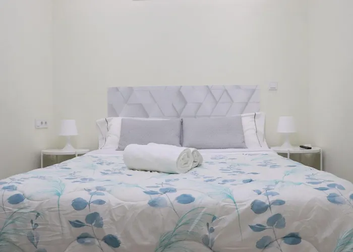 Con Wifi בית אירוח *