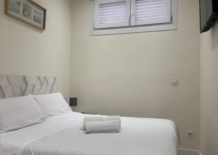 Con Wifi בית אירוח